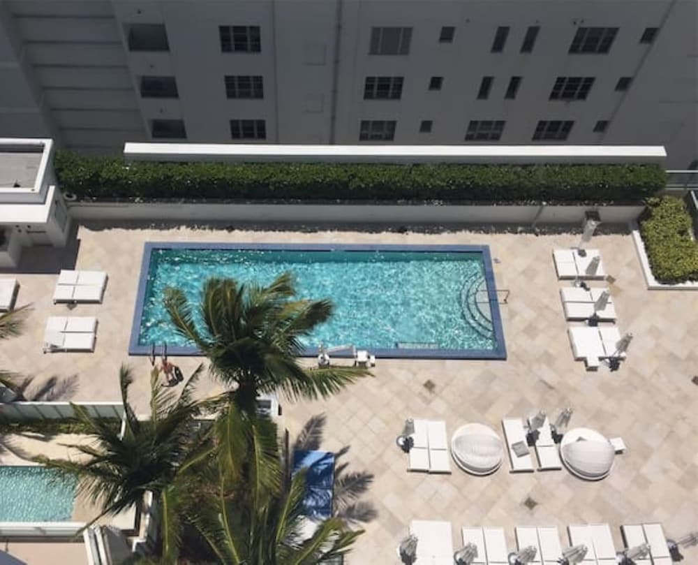 FontaineBleau Resort Ocean plus Bay View w Balcony - photo 16