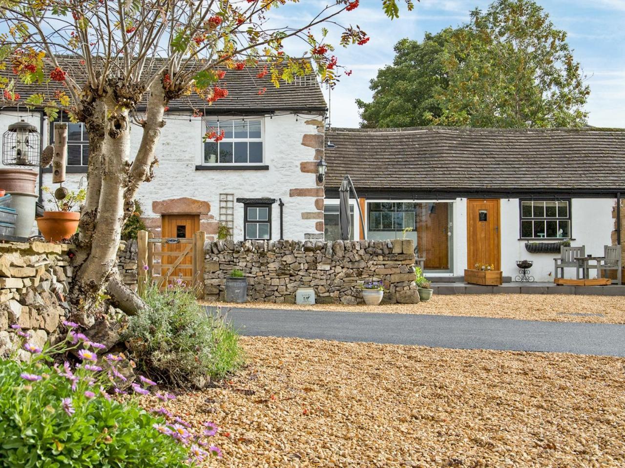 Lavender Cottage Uk4061 — 4-Star Luxury Hotel in Buxton, United Kingdom