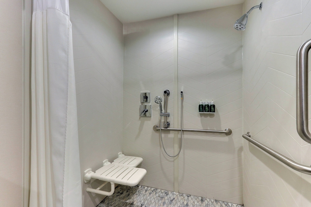 Fairfield Inn & Suites by Marriott Goshen - photo 18