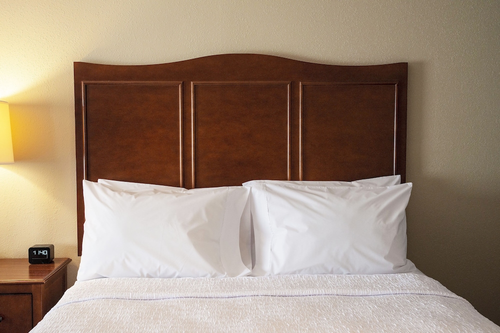 Hampton Inn & Suites Jacksonville - photo 17