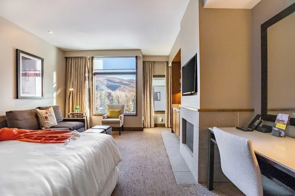 Beaver Creek Solace by AvantStay Studio w Resort Pool Hot Tub Premier Avon Location - photo 12