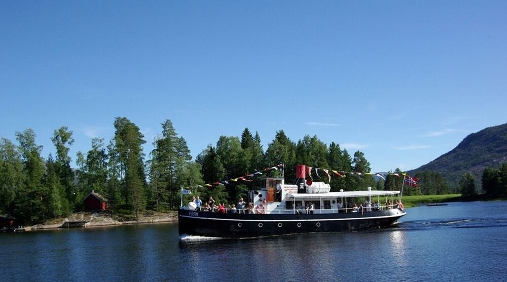 Straand Hotel — hotel in Kviteseid
