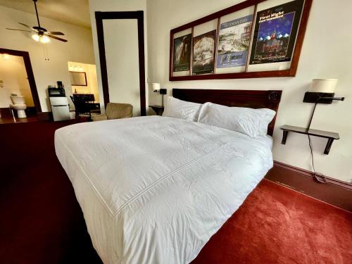 The Monarch Hotel - photo 44