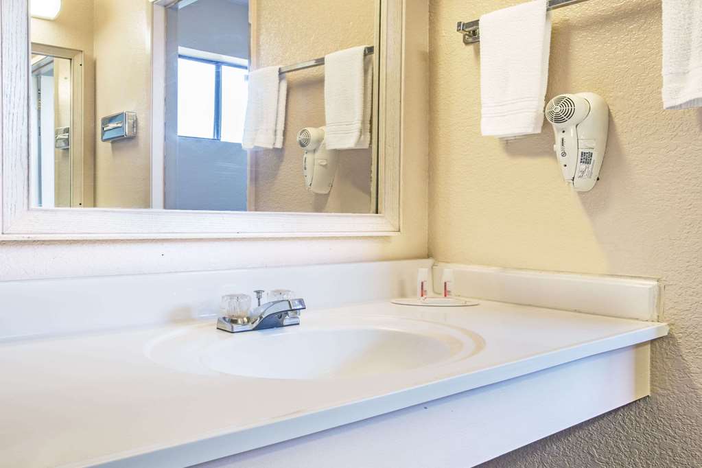 Travelodge by Wyndham Turlock - photo 7