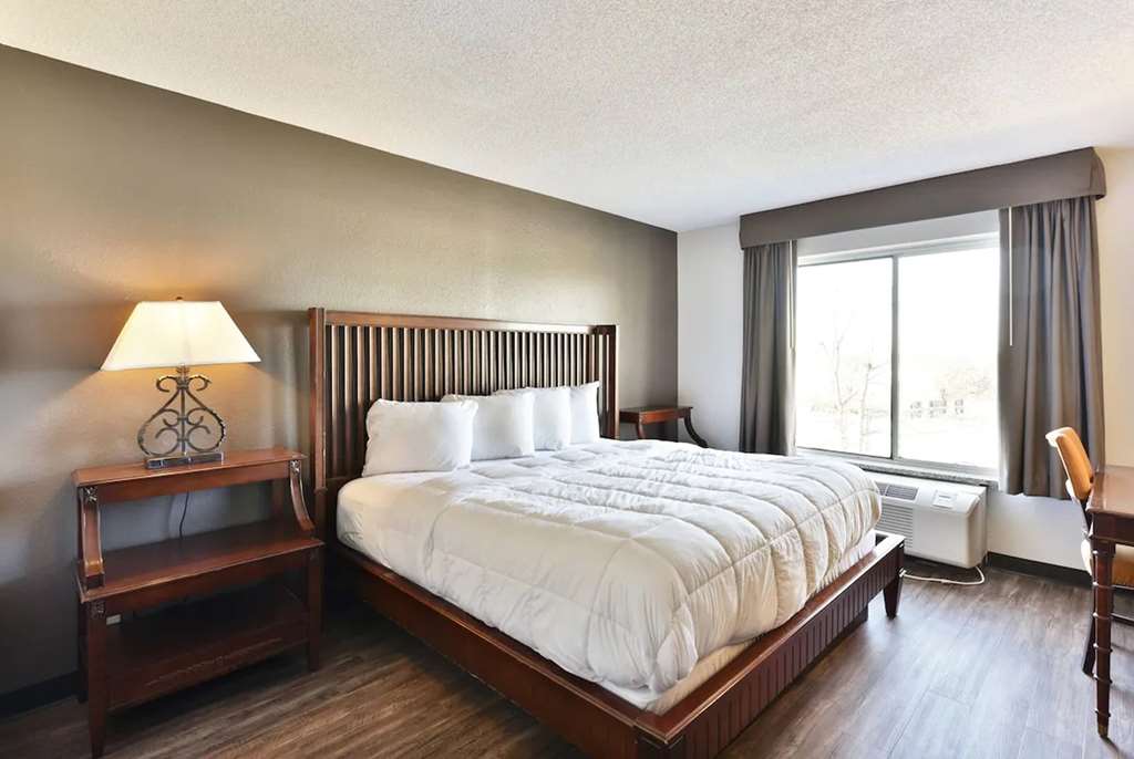 Baymont Inn and Suites by Wyndham Columbus Near OSU - photo 30