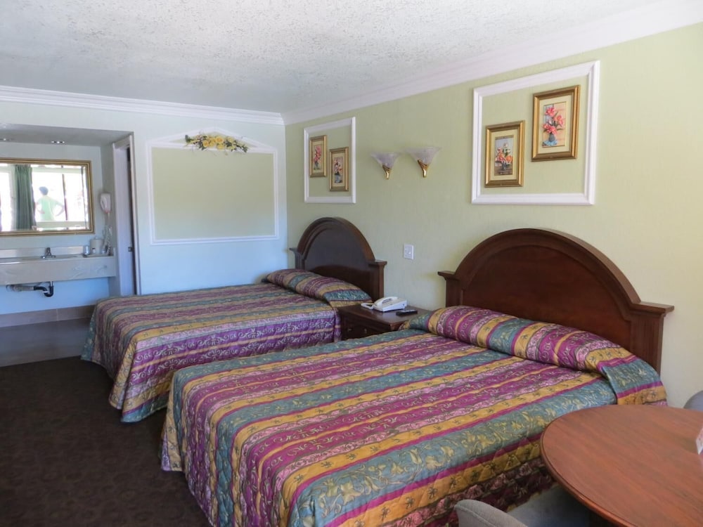Azusa Inn Motel - photo 7