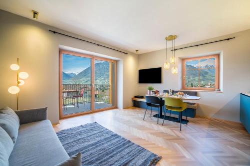 Villa Rosa Unterschöberlehof Eliza — 4-Star Luxury Hotel in Merano, Italy