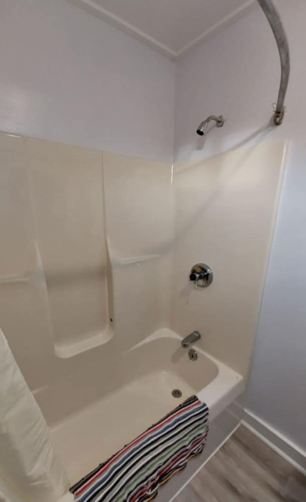Village Motel Clinton - photo 29