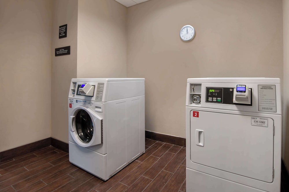 Hampton Inn & Suites Harvey New Orleans West Bank - photo 28