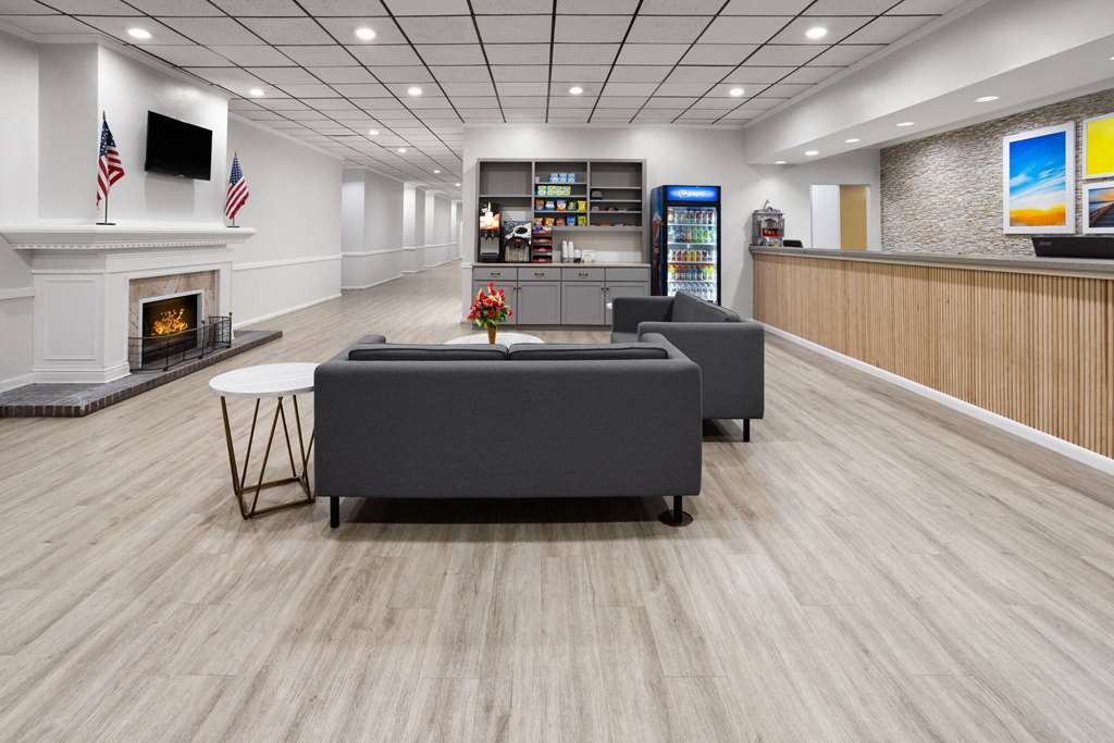 Days Inn by Wyndham Hinesville Near Fort Stewart - photo 6