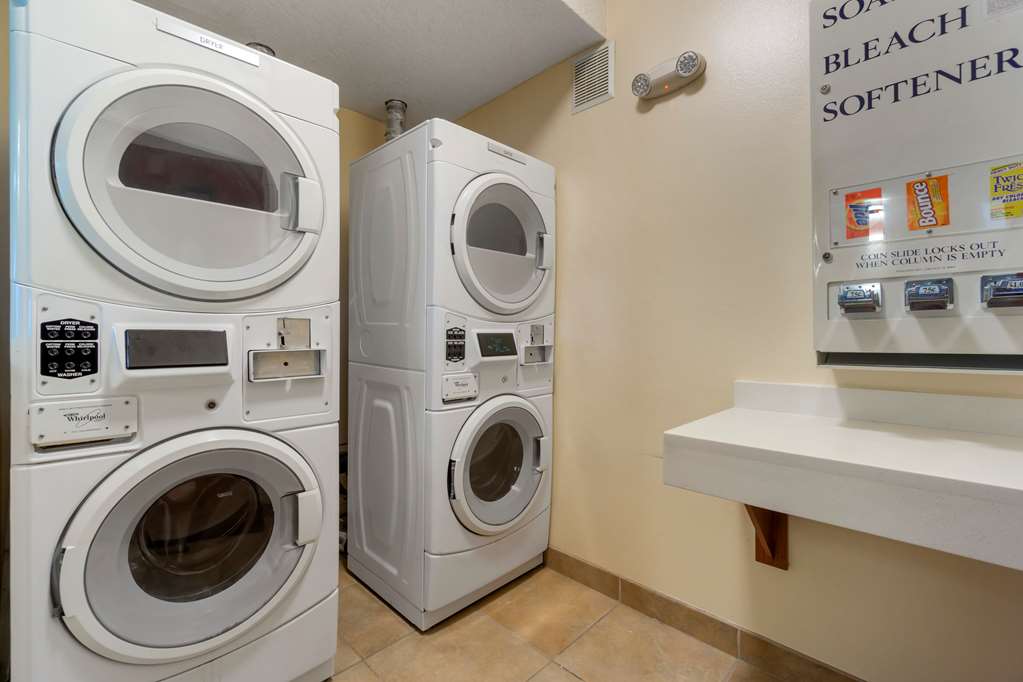 Best Western Plus Park Place Inn & Suites - photo 26