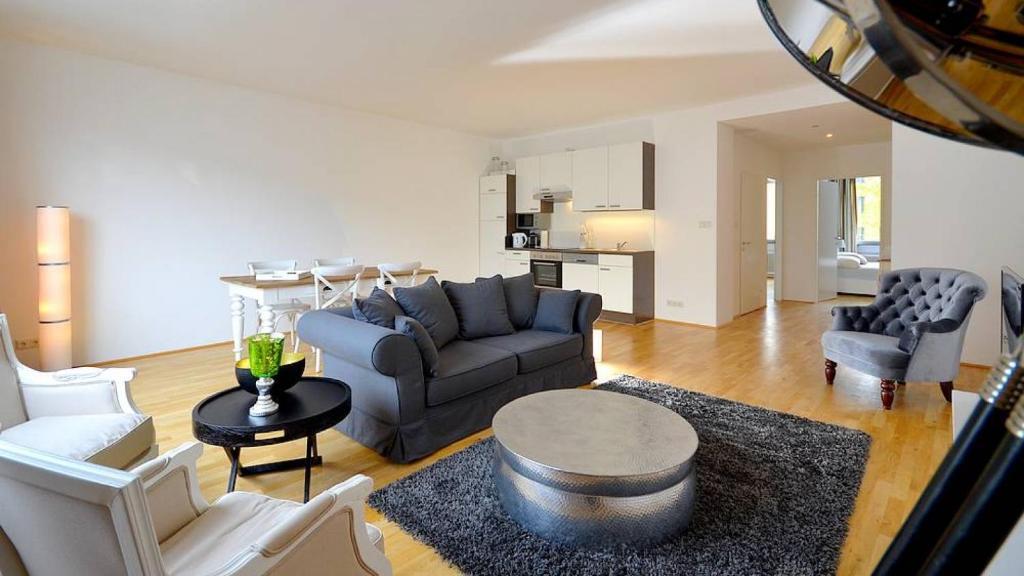 Rheinlv nder Seehotel — hotel in Leverkusen