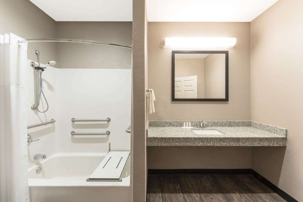 Super 8 by Wyndham Colorado City - photo 11