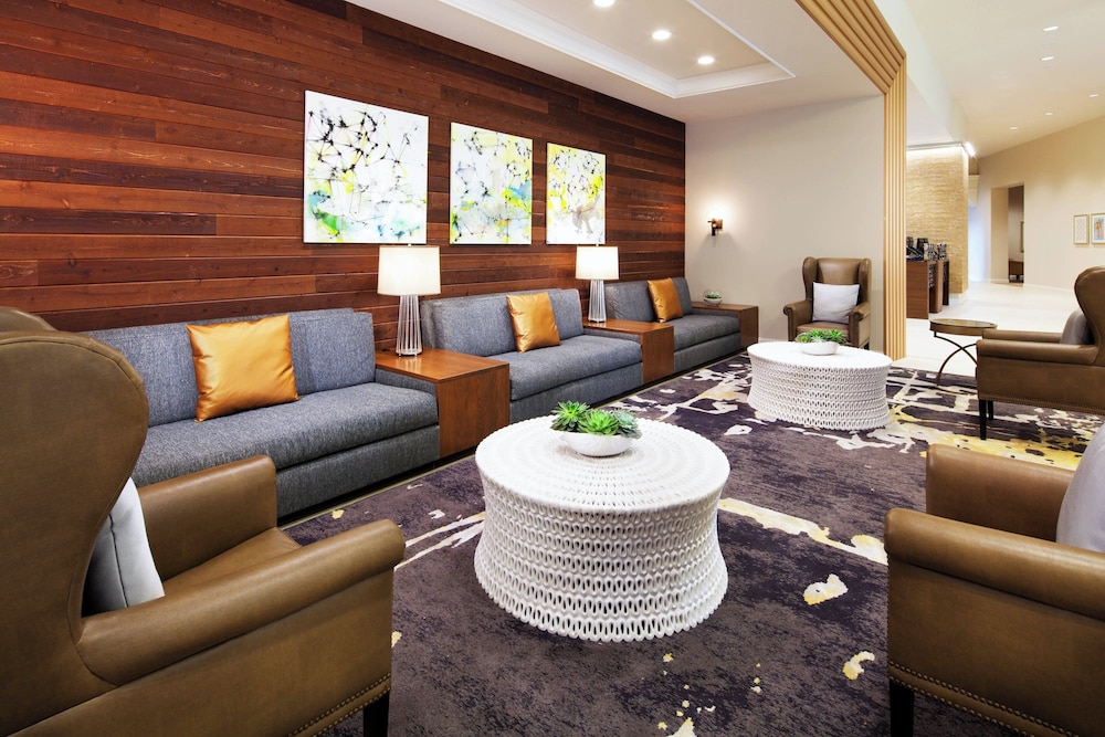 Sheraton McKinney Hotel - photo 2