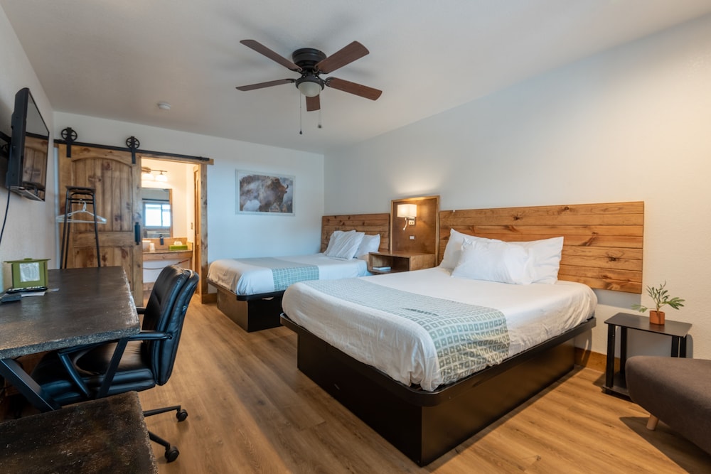 Americas Best Value Inn By The River Hot Springs - photo 4