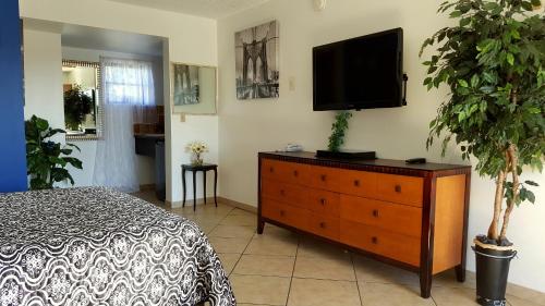 Lago Motor Inn - photo 4