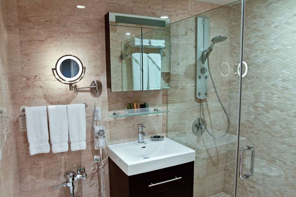 The Lombardy Hotel - photo 47