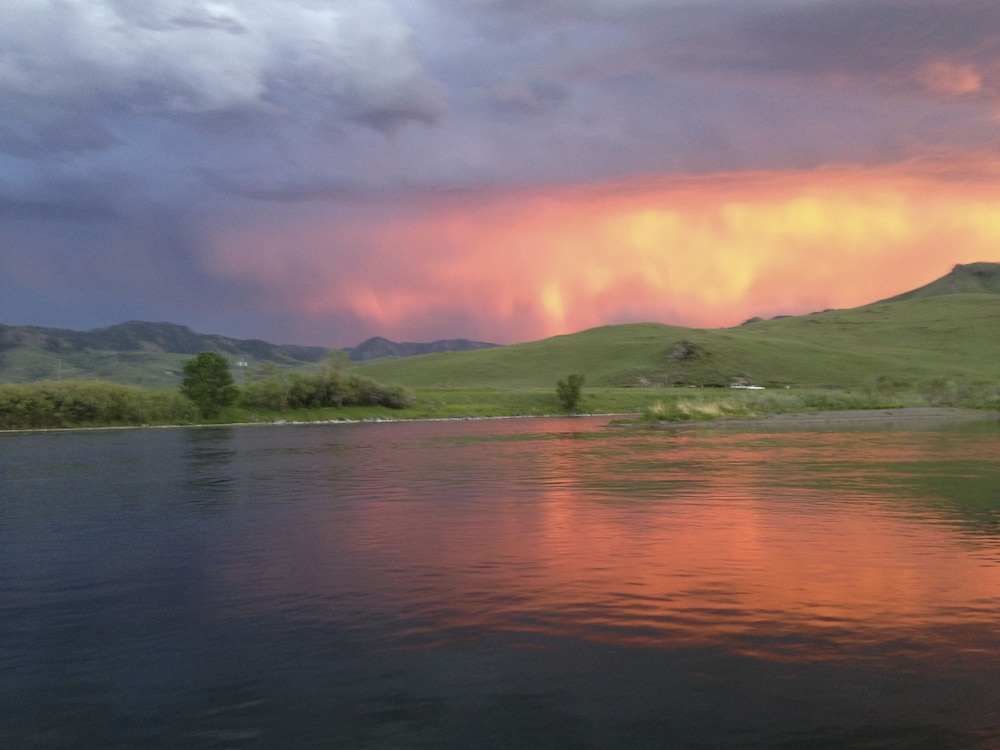 Trout Montana Motel - photo 51