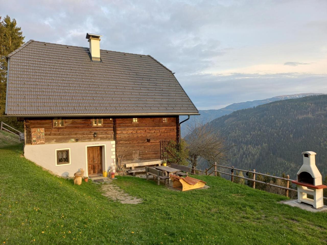 Berghutte Reissnerhof - carbon neutral hotel in Ranten
