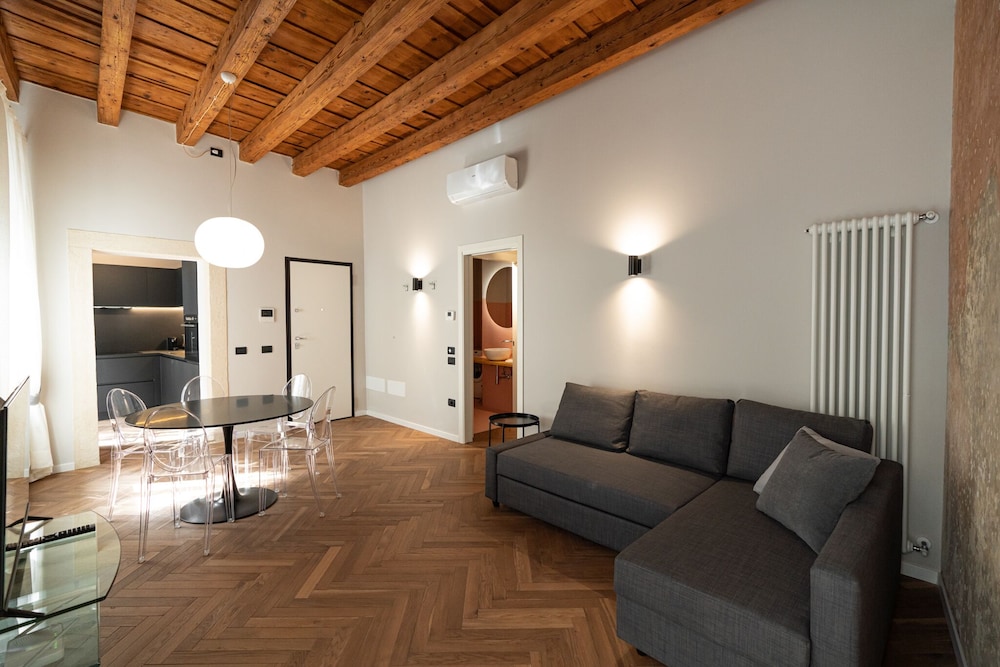 Residenza Marconi 1 — 4-Star Luxury Hotel in Verona, Italy