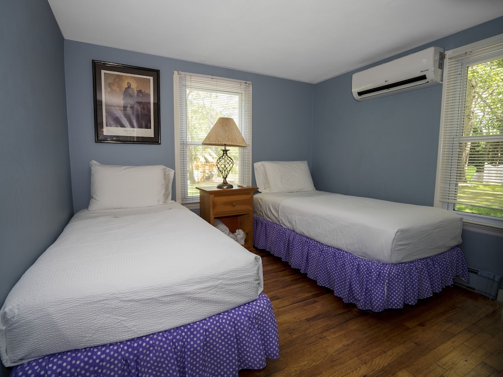 Hampton's Vacation Inn - photo 18