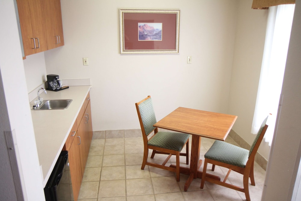 Hampton Inn Greeneville - photo 7
