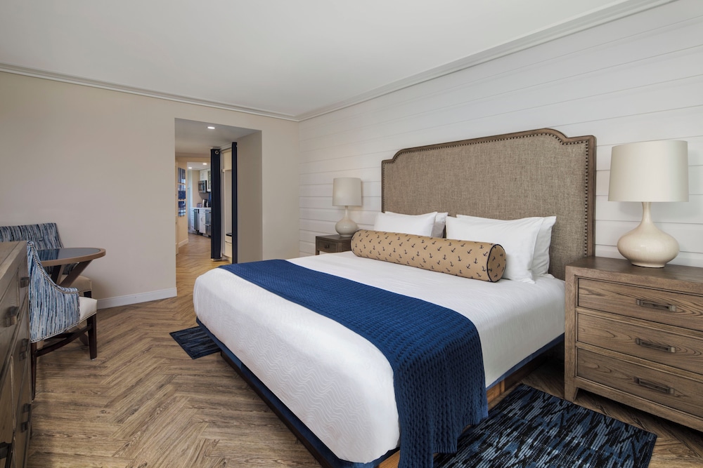 Hutchinson Shores Resort & Spa - photo 20