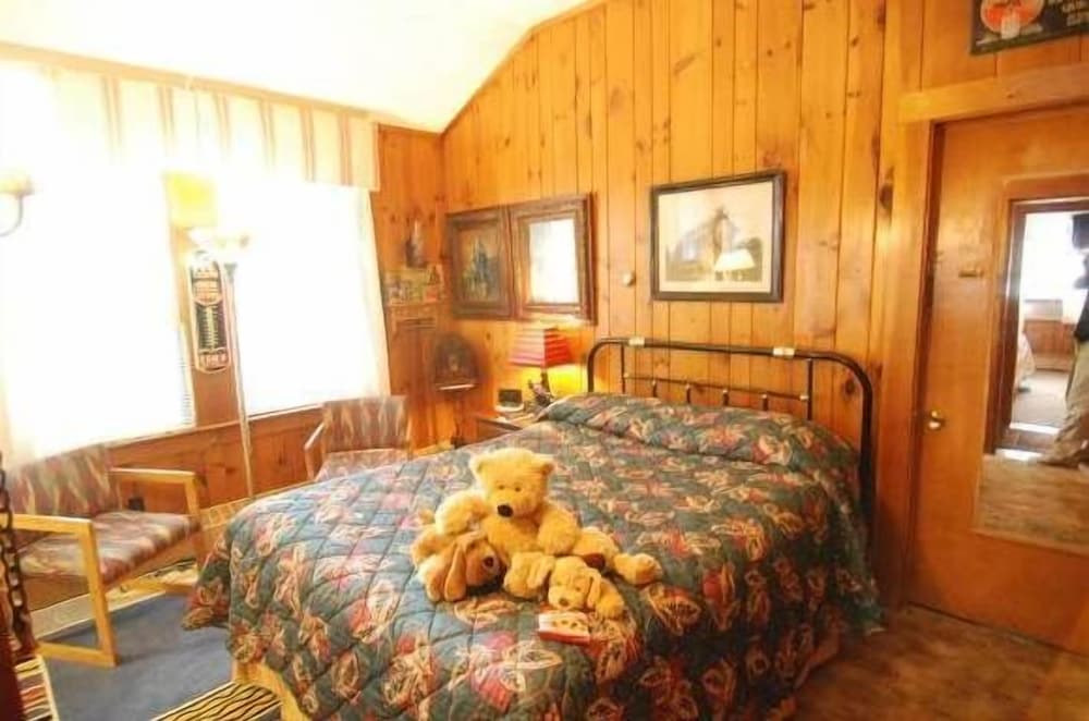 Lake Winnipesaukee Motel - photo 8