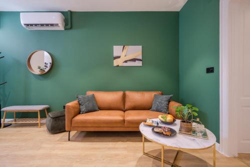 Tilia Luxury Apartment 3 Bedrooms With Ac — 4-Star Luxury Hotel in Budapest, Hungary