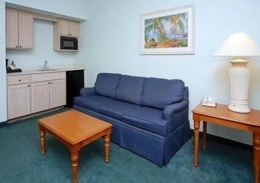 Cocoa Beach Suites - photo 22
