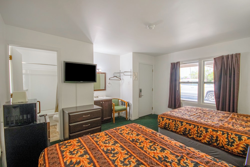 OYO Travelier Motel - photo 34