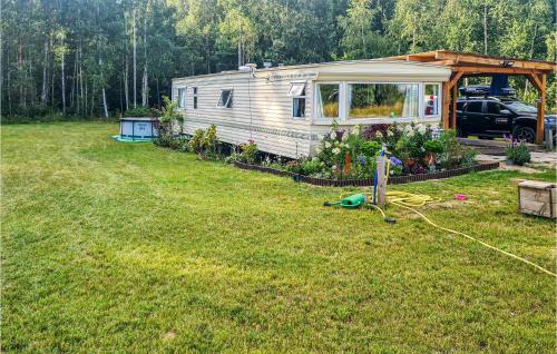Pet Friendly Stacaravan In Sapunki — hotel in Barczewo
