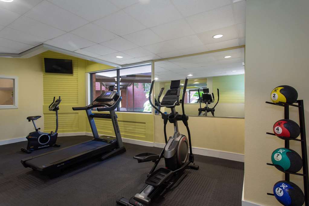 Days Inn & Suites by Wyndham Tallahassee Conf Center I 10 - photo 6