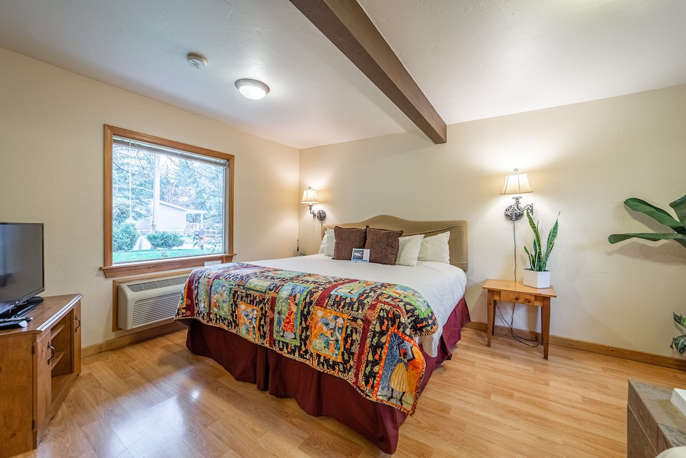 The Islander Inn - photo 22