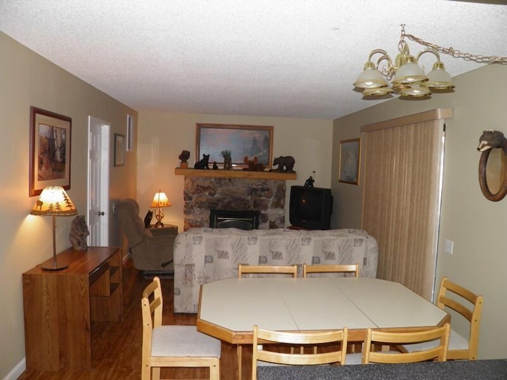 3832 Regina Rd. - photo 8