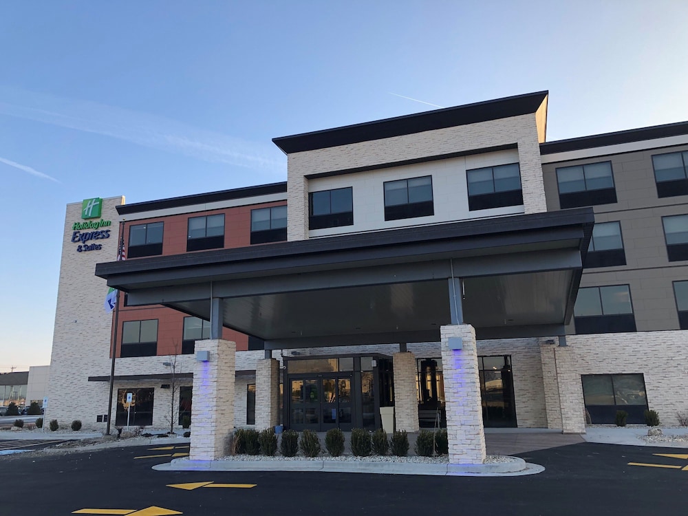 Holiday Inn Express & Suites Racine by IHG - photo 67