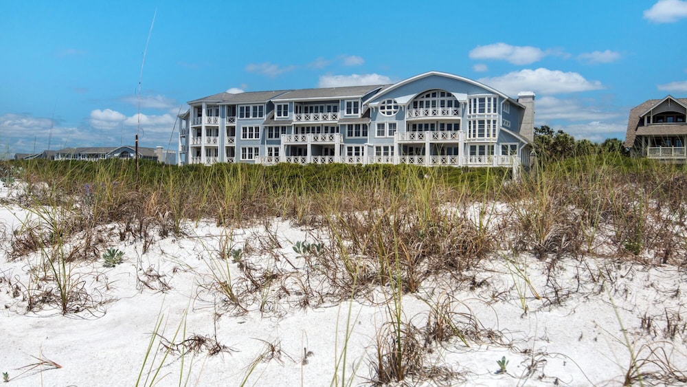 Watersound Beach Retreat Pool & Gulf Views Free Attraction Tickets — 4-Star Luxury Hotel in Panama City Beach, United States