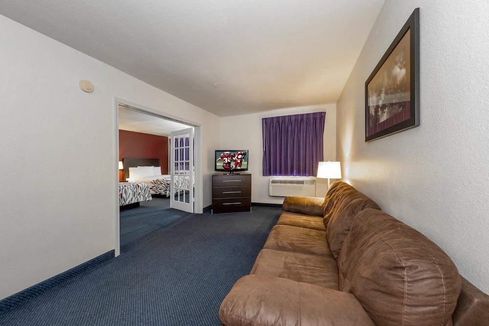 Red Roof Inn St Robert Ft Leonard Wood - photo 9