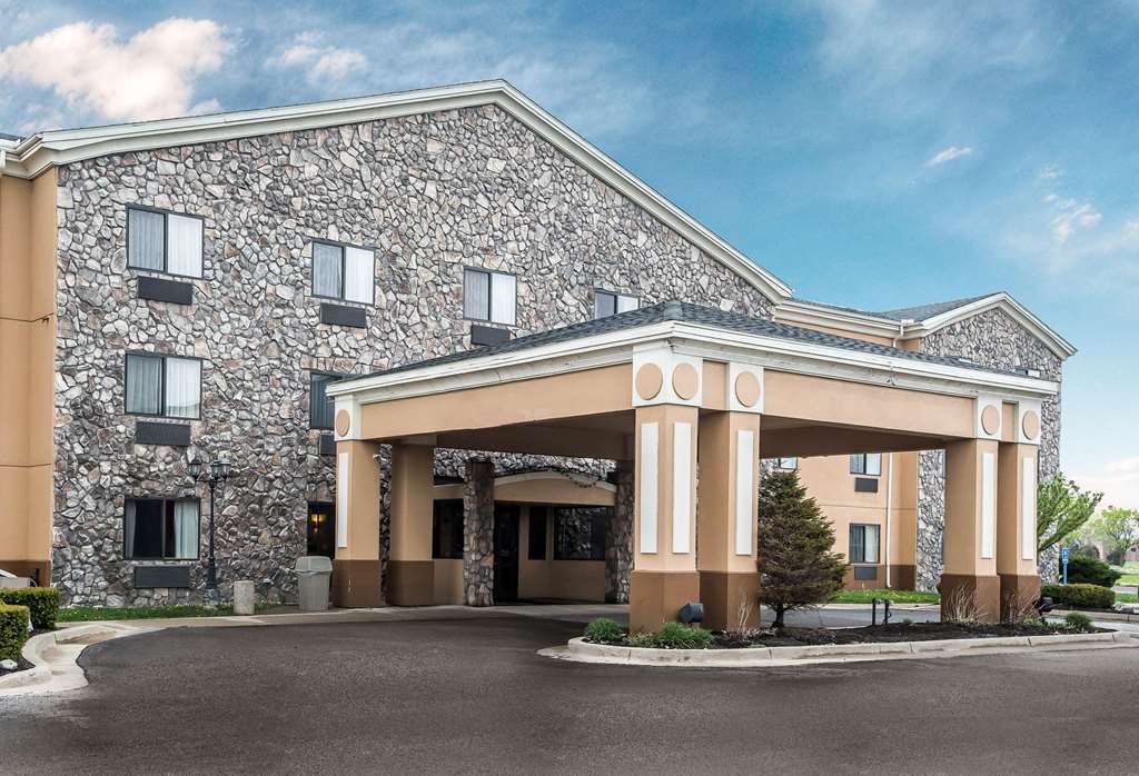 Econo Lodge Inn Suites Monroe — Monroe