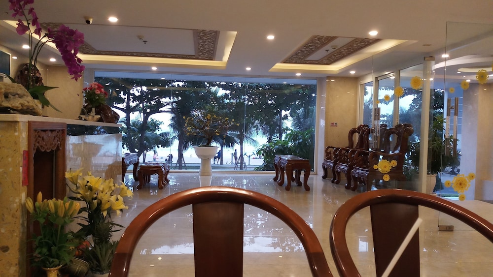 Nắng Vàng Nha Trang Hotel pet-friendly hotel Nha Trang