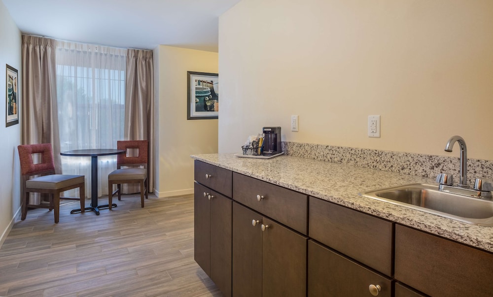 Hampton Inn Waterville - photo 20