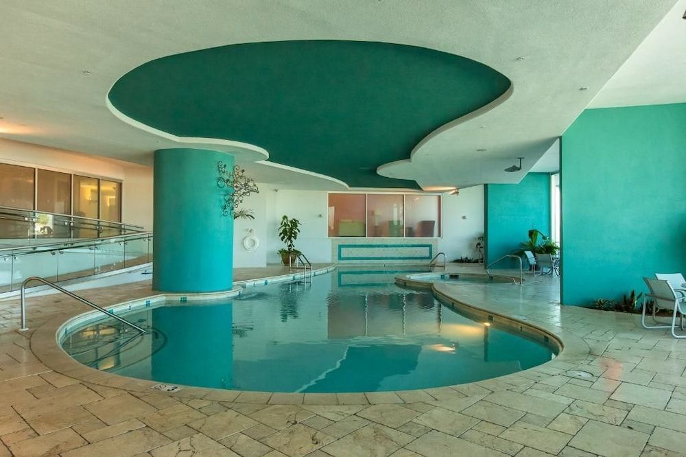Bella Luna — 4-Star Luxury Hotel in Orange Beach, United States