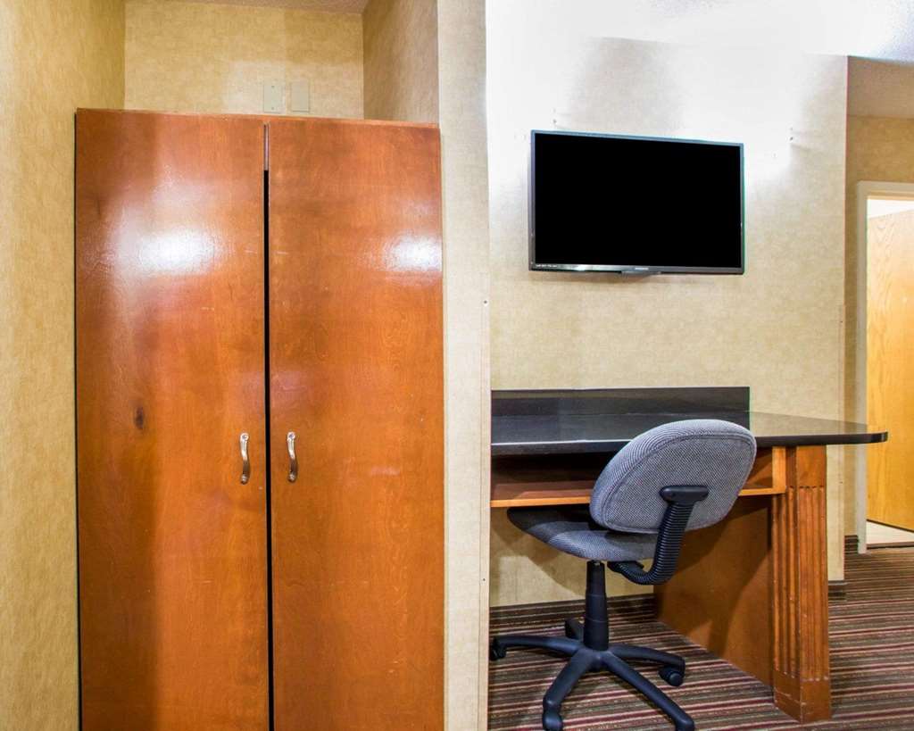Quality Inn & Suites North Polaris - photo 9