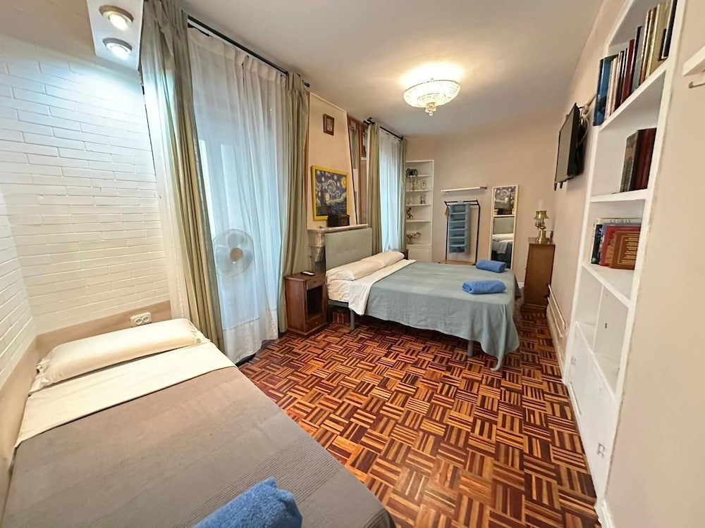 Rooms Luisa - carbon neutral hotel in Madrid