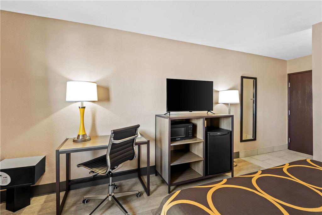 Super 8 by Wyndham Terre Haute - photo 22