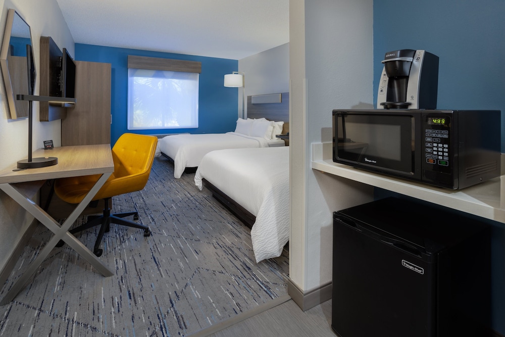 Holiday Inn Express Hotel & Suites New Tampa I 75 by IHG - photo 35