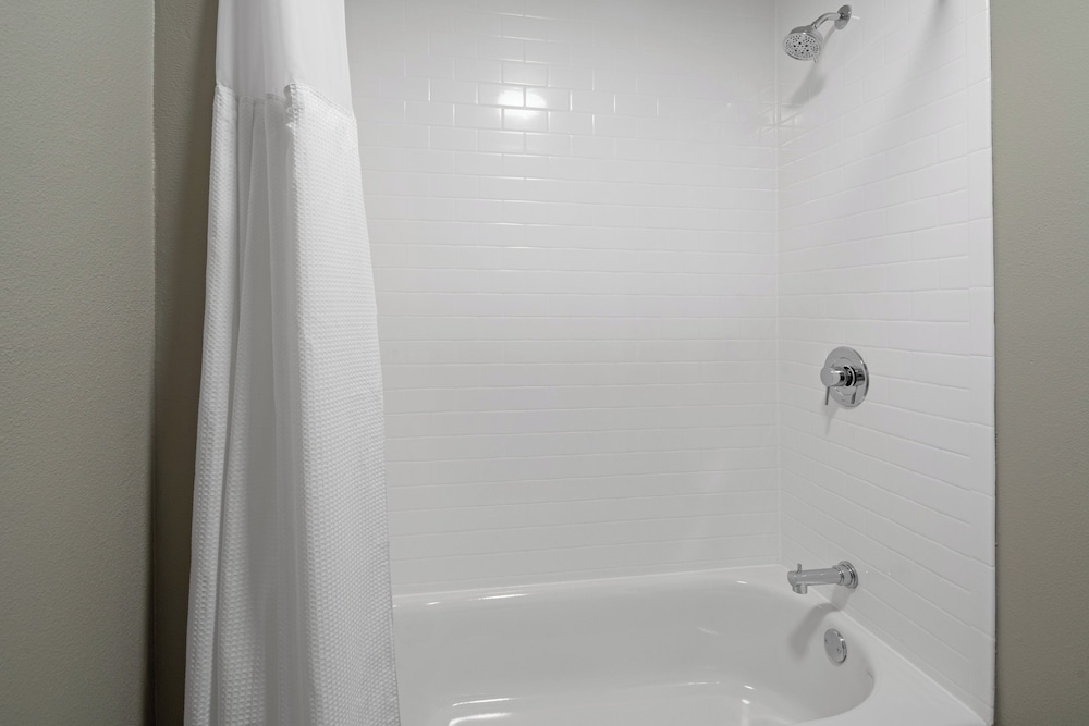 Staybridge Suites Long Beach Airport by IHG - photo 23
