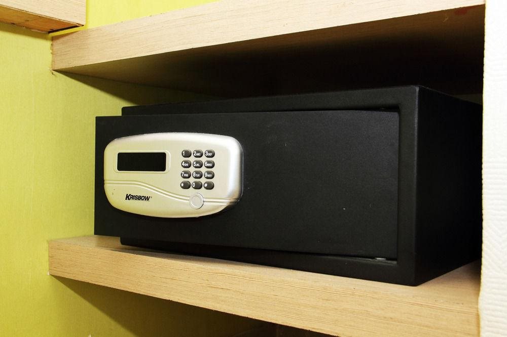 Airy Panakkukang Adhyaksa Baru 18 Makassar in Makassar, Indonesia