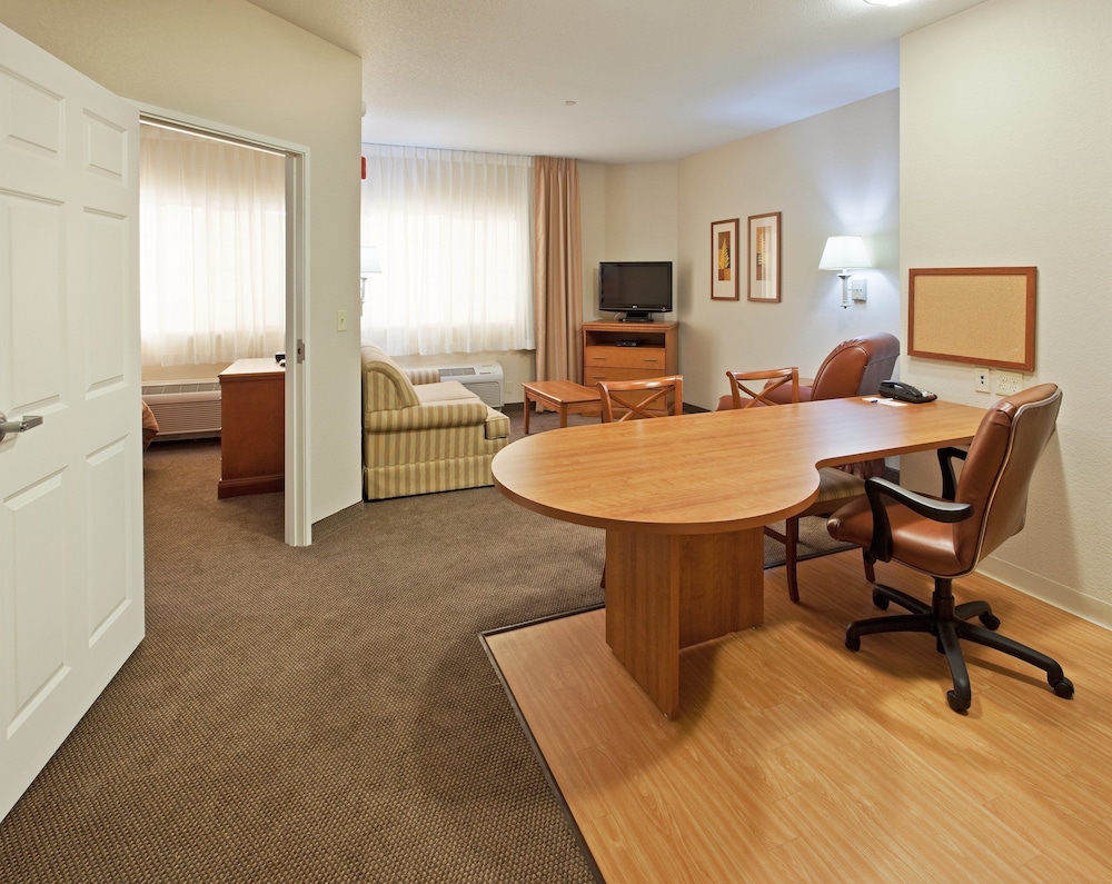 Candlewood Suites Turlock by IHG - photo 11