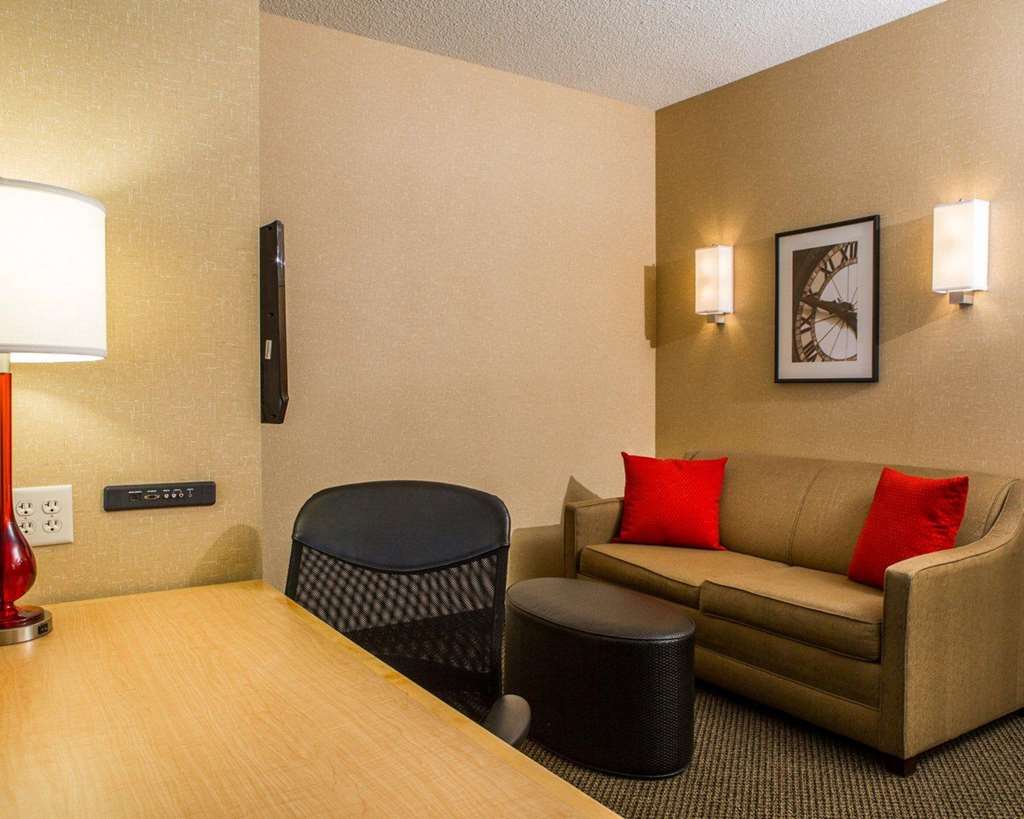 Cambria Hotel Traverse City - photo 18